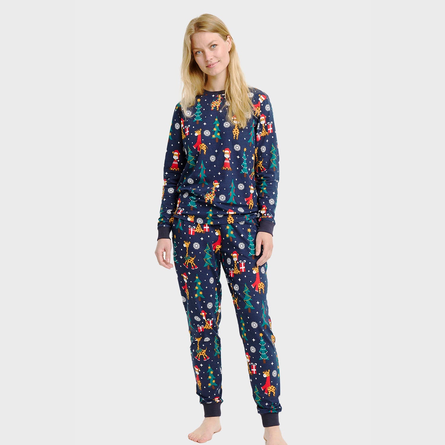 Kirahvin Joulupyjama – Naiset